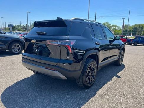 Used 2025 Chevrolet Equinox LT w/ Convenience Package II FWD image 4