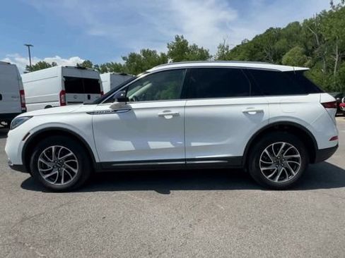 Used 2022 Lincoln Corsair AWD w/ Equipment Group 101A image 5