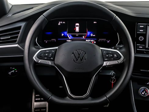 Used 2024 Volkswagen Jetta Sport image 18