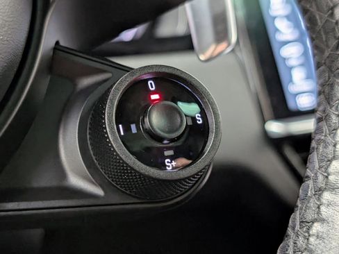 Used 2020 Porsche Cayenne Turbo image 37