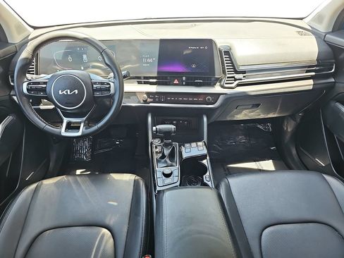 Used 2025 Kia Sportage EX FWD image 9