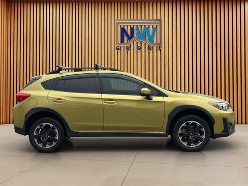 Used 2021 Subaru Crosstrek 2.0i Premium w/ Moonroof Package image 30