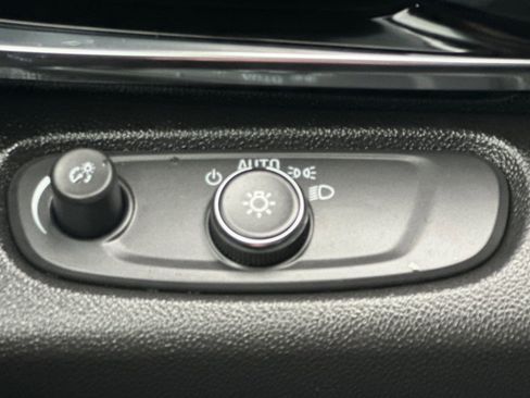 Used 2024 Buick Envista Avenir image 23