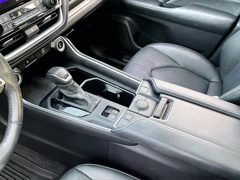 Used 2024 Toyota Grand Highlander Limited image 15