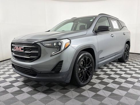 Used 2020 GMC Terrain SLE w/ Driver Convenience Package FWD image 3