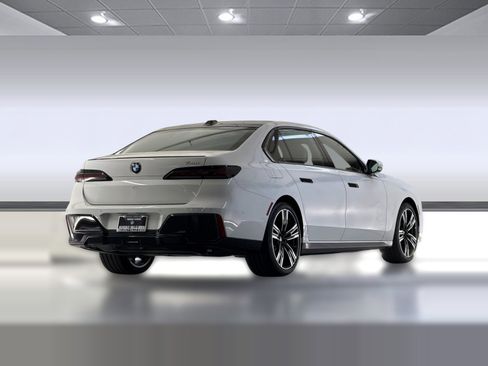 New 2026 BMW 740i image 8