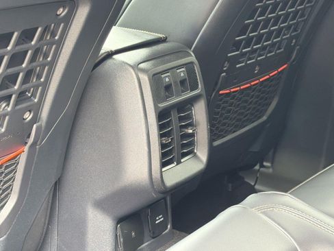 Used 2025 Ford Bronco Raptor w/ Interior Carbon Fiber Pack AWD/4WD image 25
