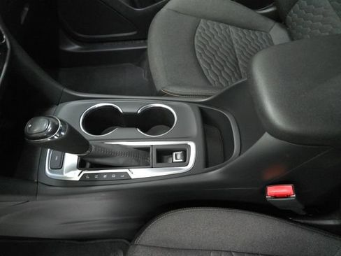 Used 2021 Chevrolet Equinox LT image 18