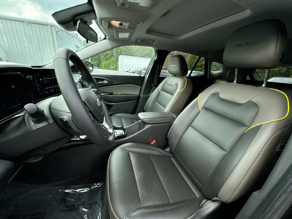 Used 2024 Chevrolet Trax ACTIV w/ Sunroof Package FWD image 13