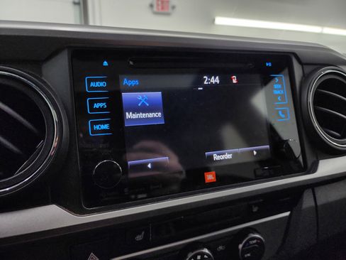 Used 2019 Toyota Tacoma Limited image 46