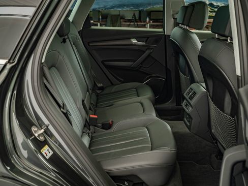 Used 2023 Audi Q5 2.0T Premium w/ Convenience Package image 36