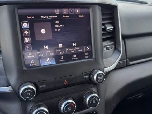Used 2022 RAM 1500 Big Horn AWD/4WD image 11