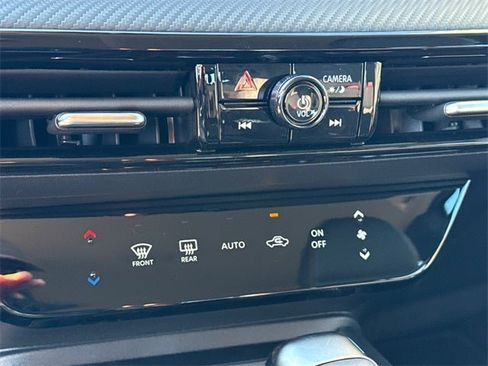 New 2026 Nissan Kicks SR image 25