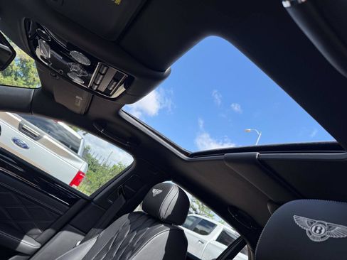 Used 2015 Bentley Flying Spur V8 AWD/4WD image 32