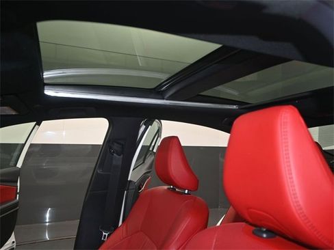 Used 2025 Toyota Camry XSE w/ Premium Plus Package image 9