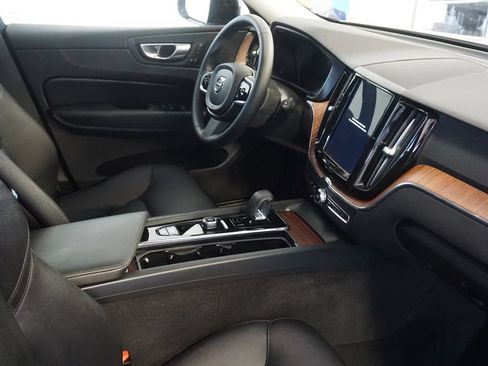 Used 2024 Volvo XC60 B5 Plus AWD/4WD image 28