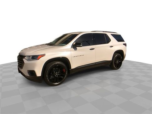 Used 2021 Chevrolet Traverse Premier w/ Redline Edition image 7