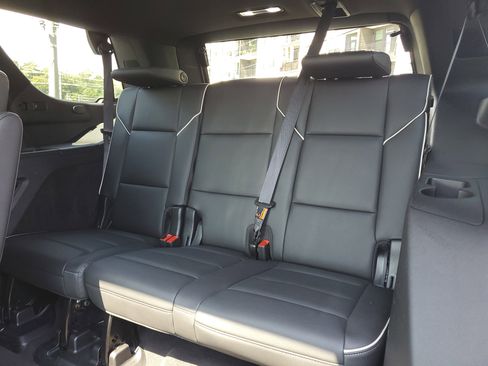 Used 2024 Cadillac Escalade Sport image 14