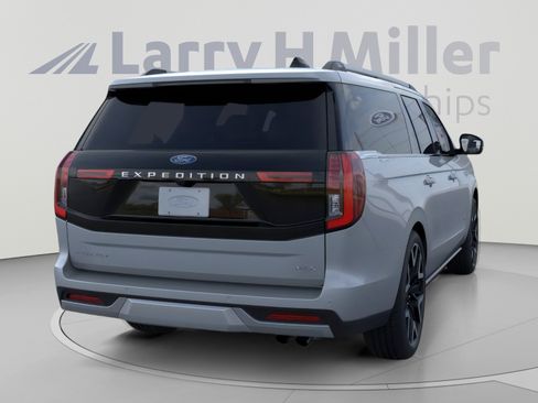 New 2026 Ford Expedition Max Platinum w/ Platinum Ultimate Package AWD/4WD image 8
