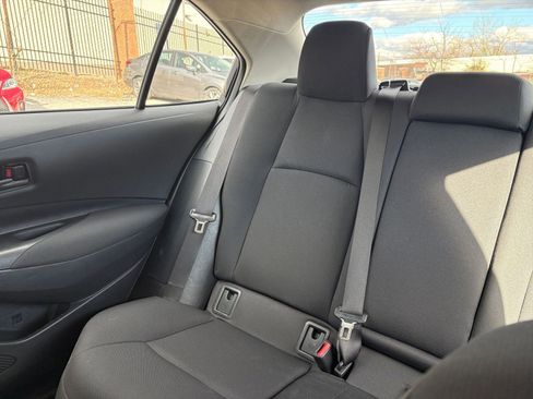 Used 2025 Toyota Corolla LE image 39