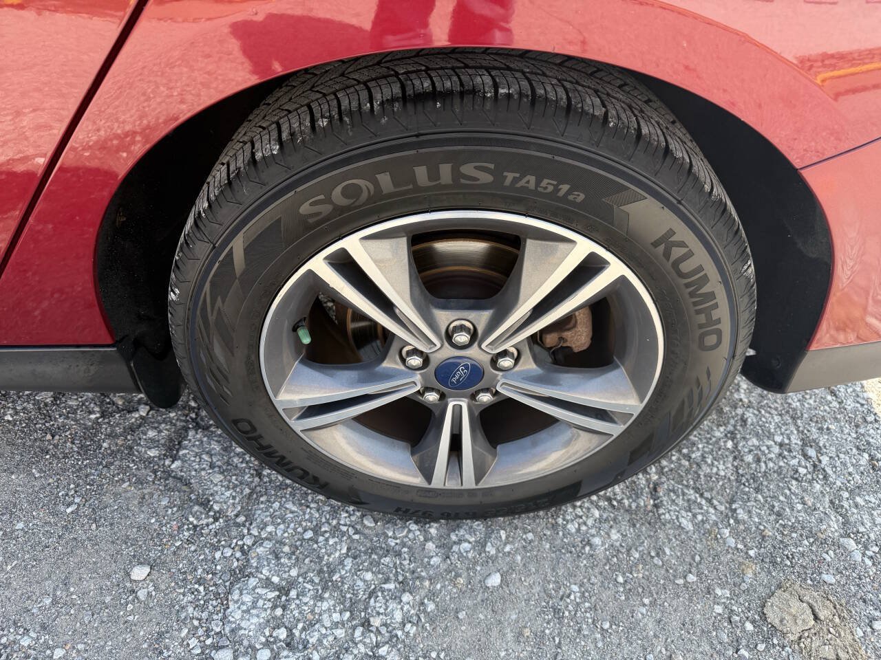 Used 2014 Ford Focus SE w/ SE Sport Package FWD image 26