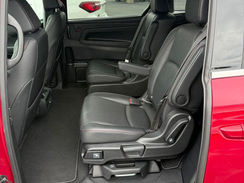 Used 2025 Honda Odyssey Sport-L image 11
