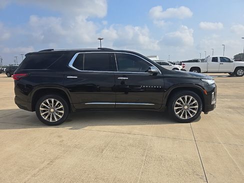 Used 2023 Chevrolet Traverse Premier image 4