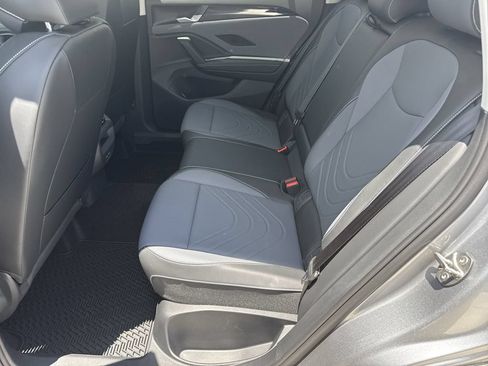 New 2026 Volkswagen Tiguan SE FWD image 23