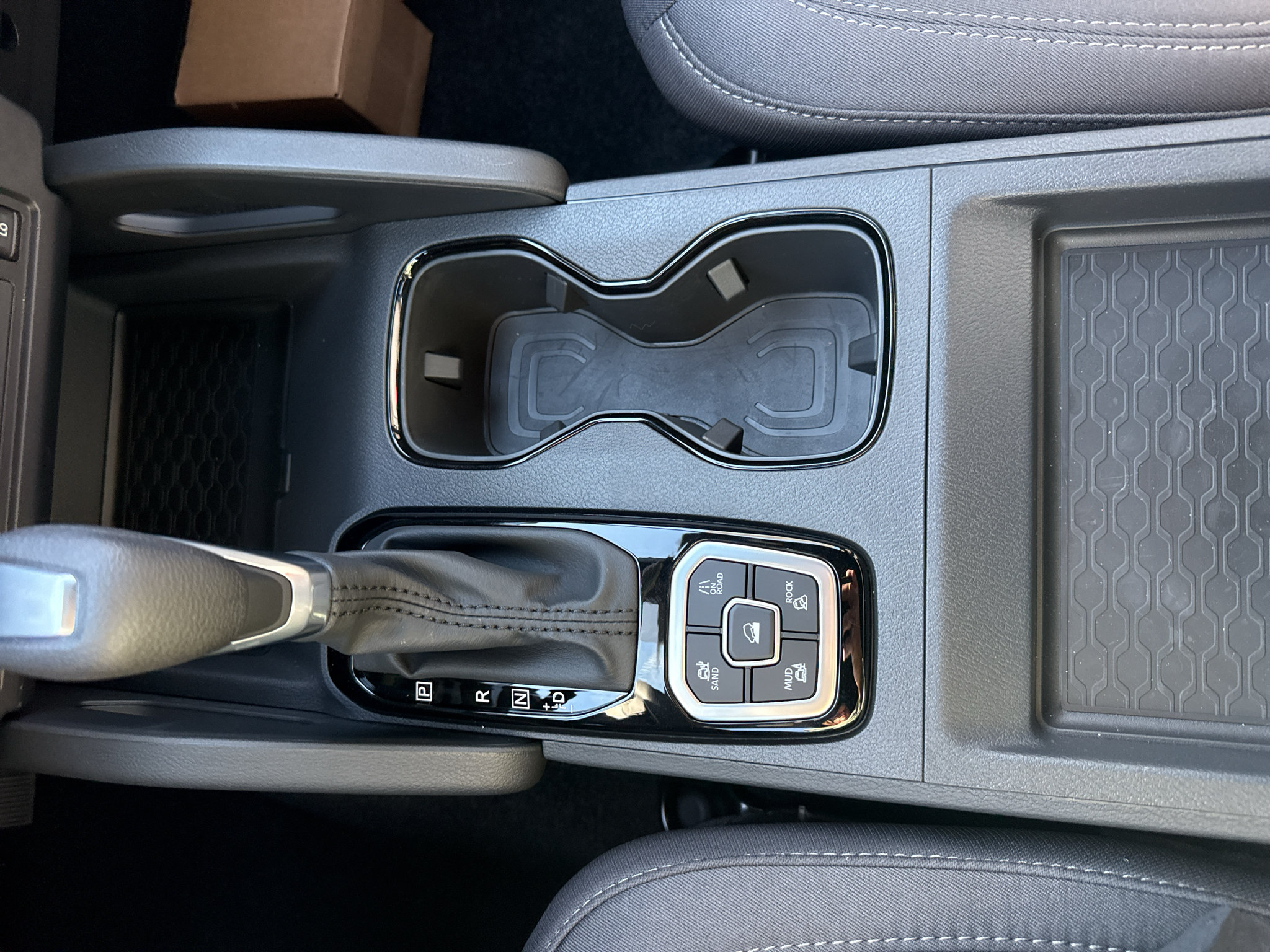 New 2027 Nissan Frontier SV w/ SV Convenience Package AWD/4WD image 9