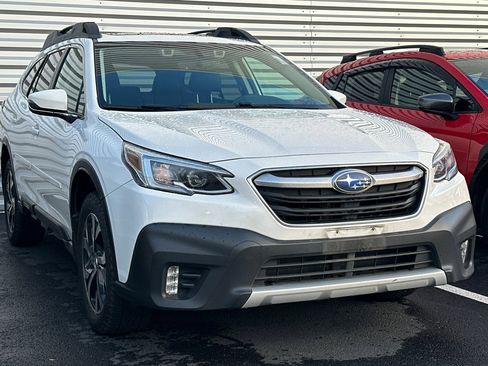 Used 2020 Subaru Outback Limited image 2