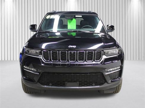 New 2025 Jeep Grand Cherokee Limited w/ Luxury Tech Group II image 43