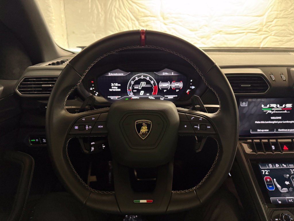 Used 2023 Lamborghini Urus Performante AWD/4WD image 35