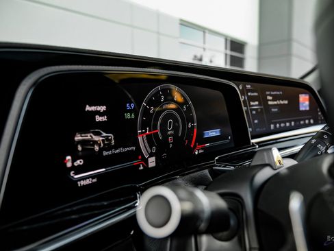 Used 2023 Cadillac Escalade V image 32