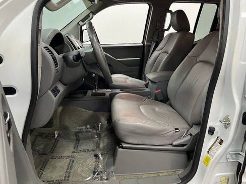 Used 2017 Nissan Frontier SV image 10