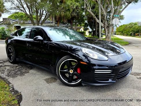 Used 2016 Porsche Panamera GTS image 26