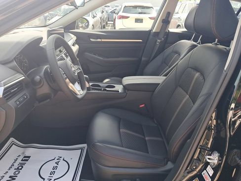 New 2026 Nissan Altima 2.5 SR w/ SR Midnight Edition Package FWD image 10