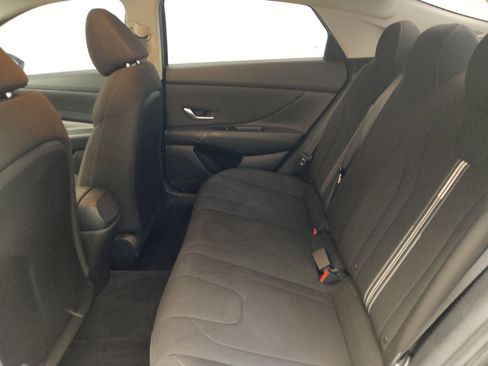 Used 2023 Hyundai Elantra SEL w/ Convenience Package FWD image 18