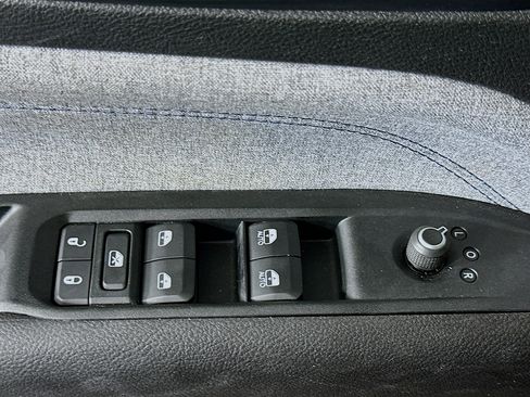 Used 2022 Jeep Compass Latitude AWD/4WD image 15