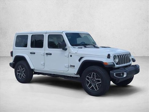 New 2026 Jeep Wrangler Unlimited Sahara AWD/4WD image 6