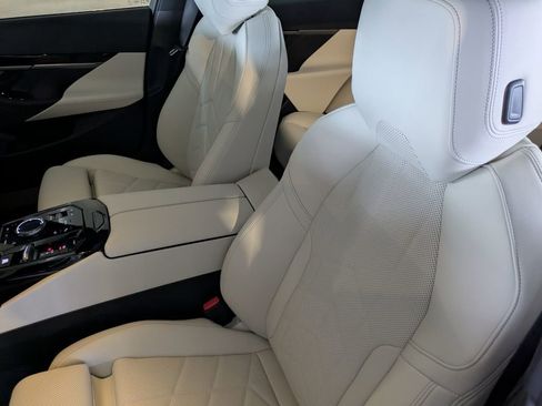 New 2026 BMW 530i w/ Premium Package image 13