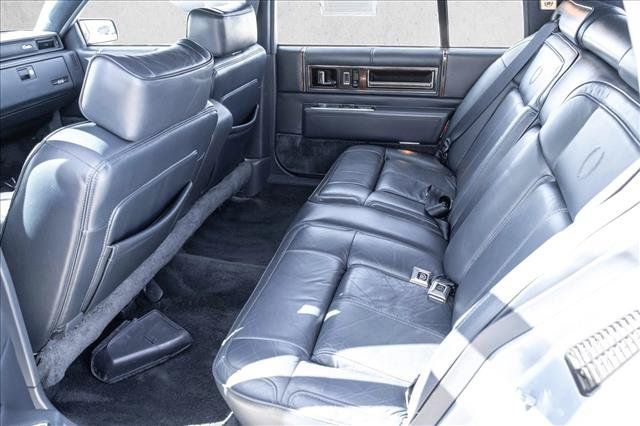 Used 1989 Cadillac De Ville Sedan FWD image 16