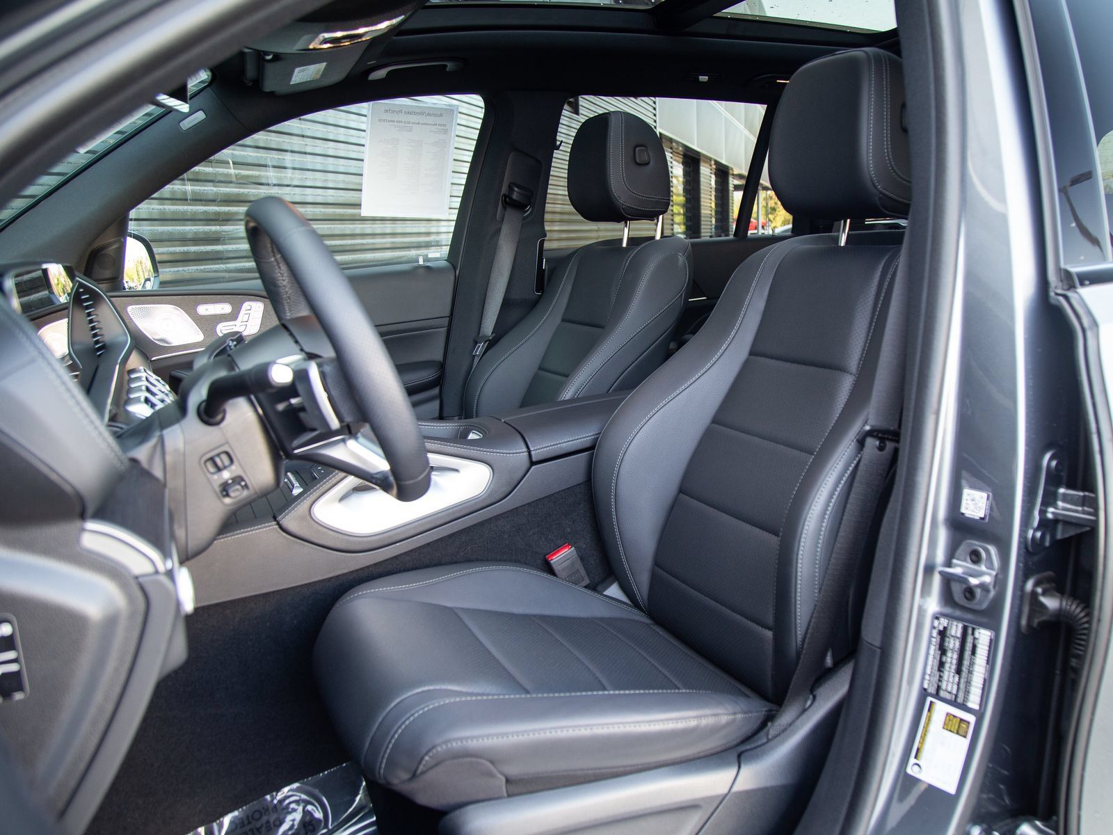 Used 2024 Mercedes-Benz GLS 450 4MATIC image 5