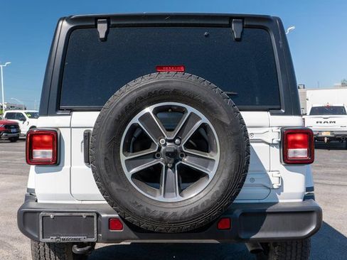 Used 2023 Jeep Wrangler Unlimited Sahara w/ Cold Weather Group AWD/4WD image 7