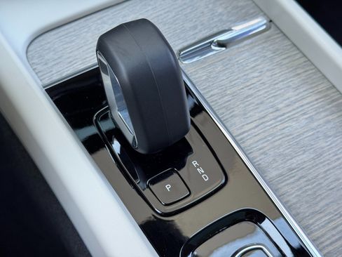 Used 2023 Volvo XC60 T8 Plus w/ Climate Package image 30