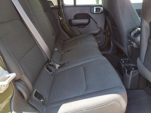 Used 2021 Jeep Gladiator Sport AWD/4WD image 6