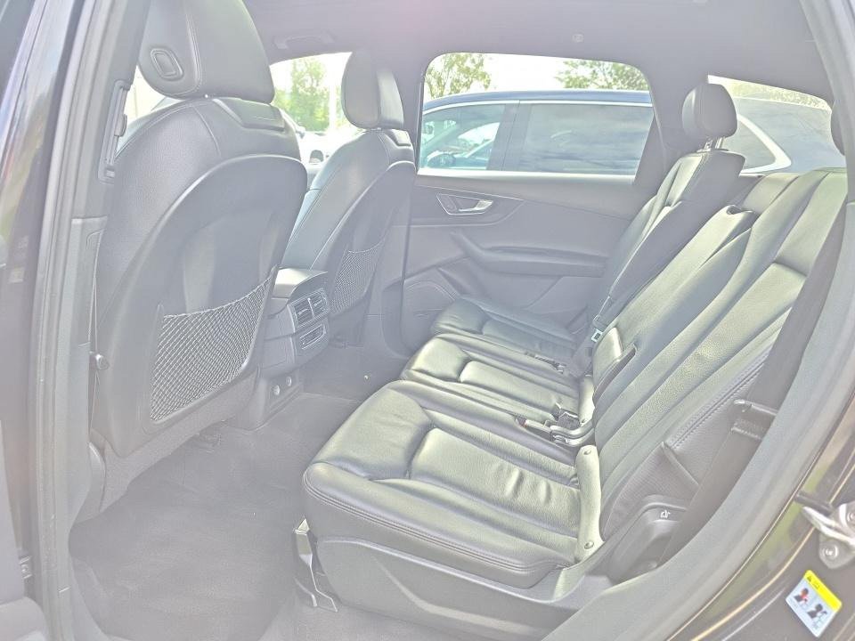 Used 2019 Audi Q7 3.0T Premium Plus w/ Premium Plus Package AWD/4WD image 8