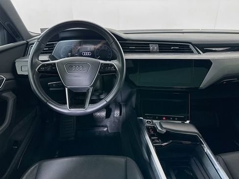 Used 2023 Audi e-tron Premium Plus w/ Premium Plus Package AWD/4WD image 24