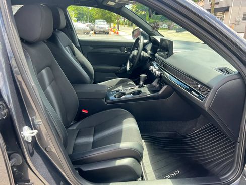 Used 2025 Honda Civic Sport image 30