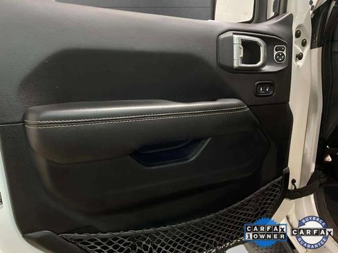 Used 2023 Jeep Wrangler Unlimited Sahara w/ Cold Weather Group image 13