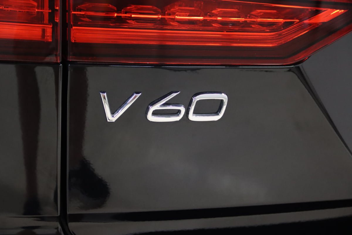 Used 2026 Volvo V60 B5 Cross Country Plus AWD/4WD image 12